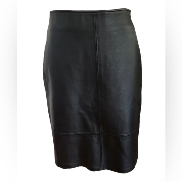 Gorgeous vintage leather skirt CLIO BRAND SIZE 4 , great condition black.
